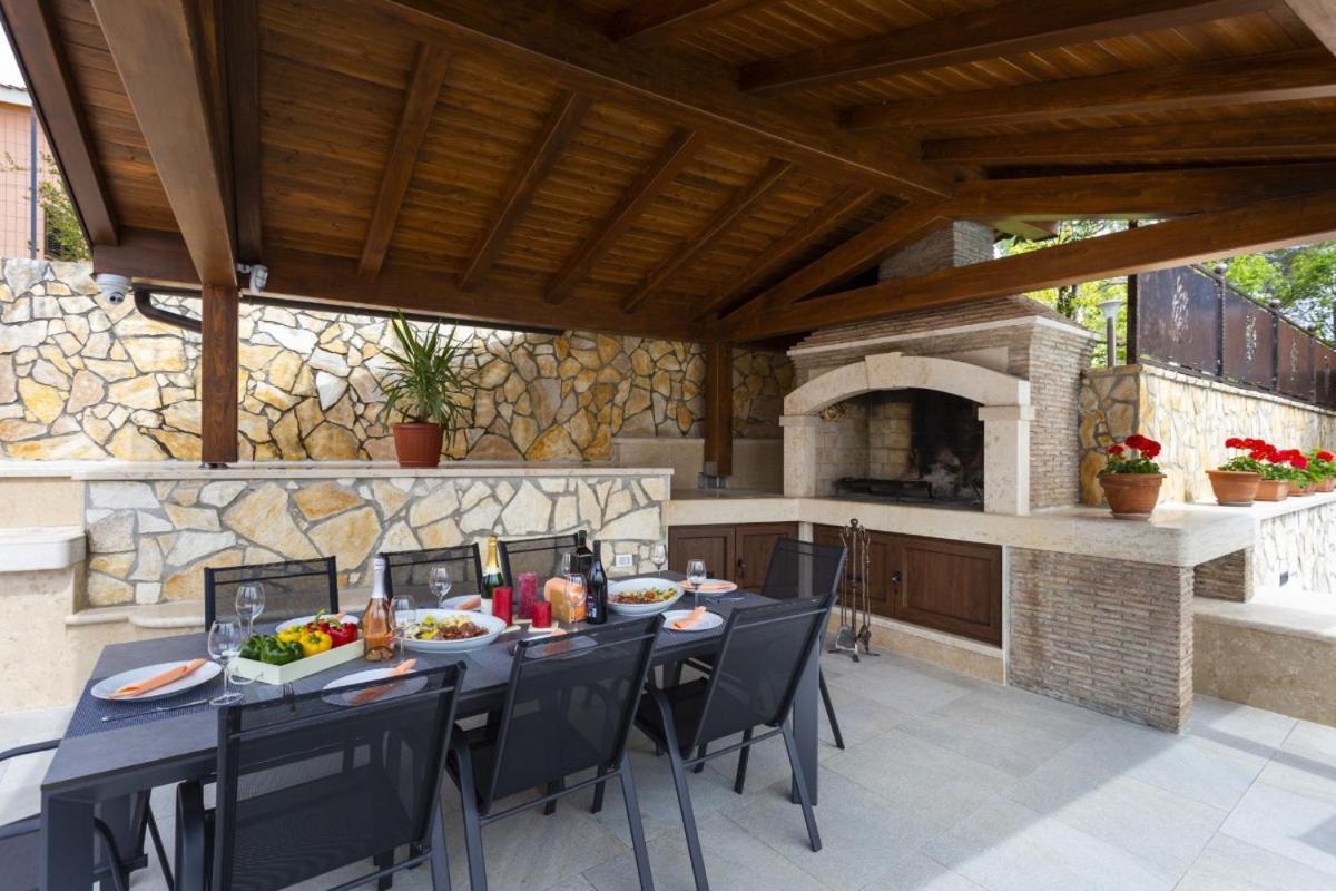 Villa Vita In Porec - Haus Fuer 6-8 Personen Каштелир Экстерьер фото