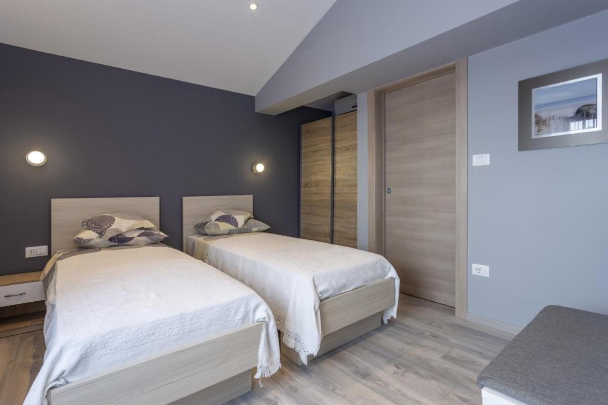 Villa Vita In Porec - Haus Fuer 6-8 Personen Каштелир Экстерьер фото