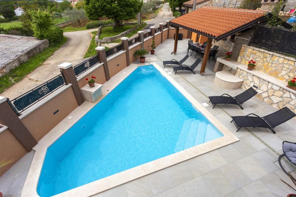 Villa Vita In Porec - Haus Fuer 6-8 Personen Каштелир Экстерьер фото