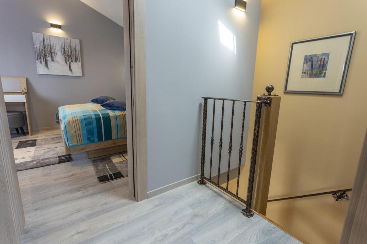 Villa Vita In Porec - Haus Fuer 6-8 Personen Каштелир Экстерьер фото