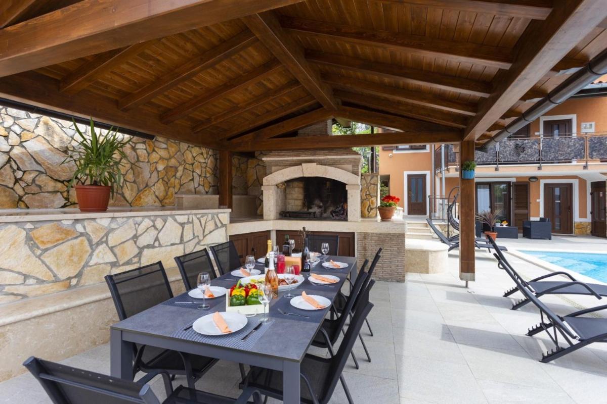 Villa Vita In Porec - Haus Fuer 6-8 Personen Каштелир Экстерьер фото