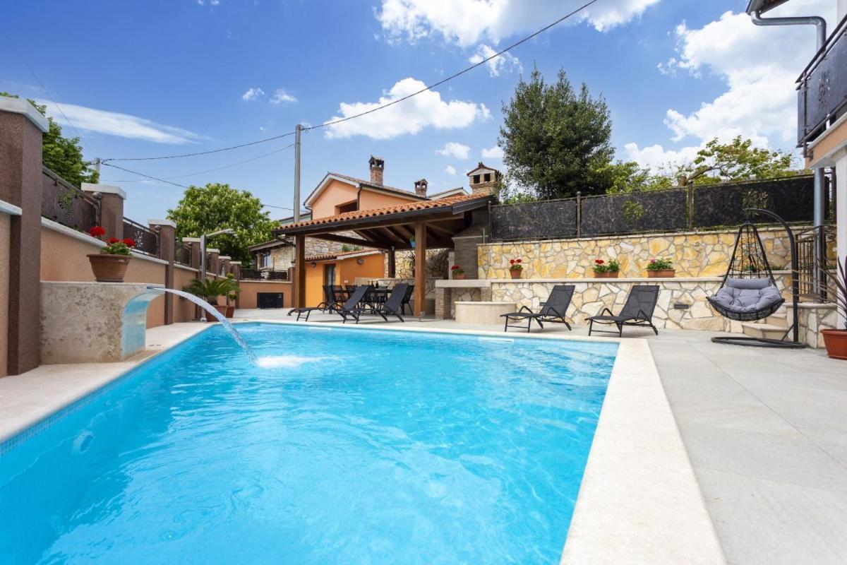 Villa Vita In Porec - Haus Fuer 6-8 Personen Каштелир Экстерьер фото
