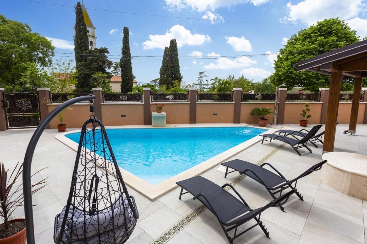 Villa Vita In Porec - Haus Fuer 6-8 Personen Каштелир Экстерьер фото