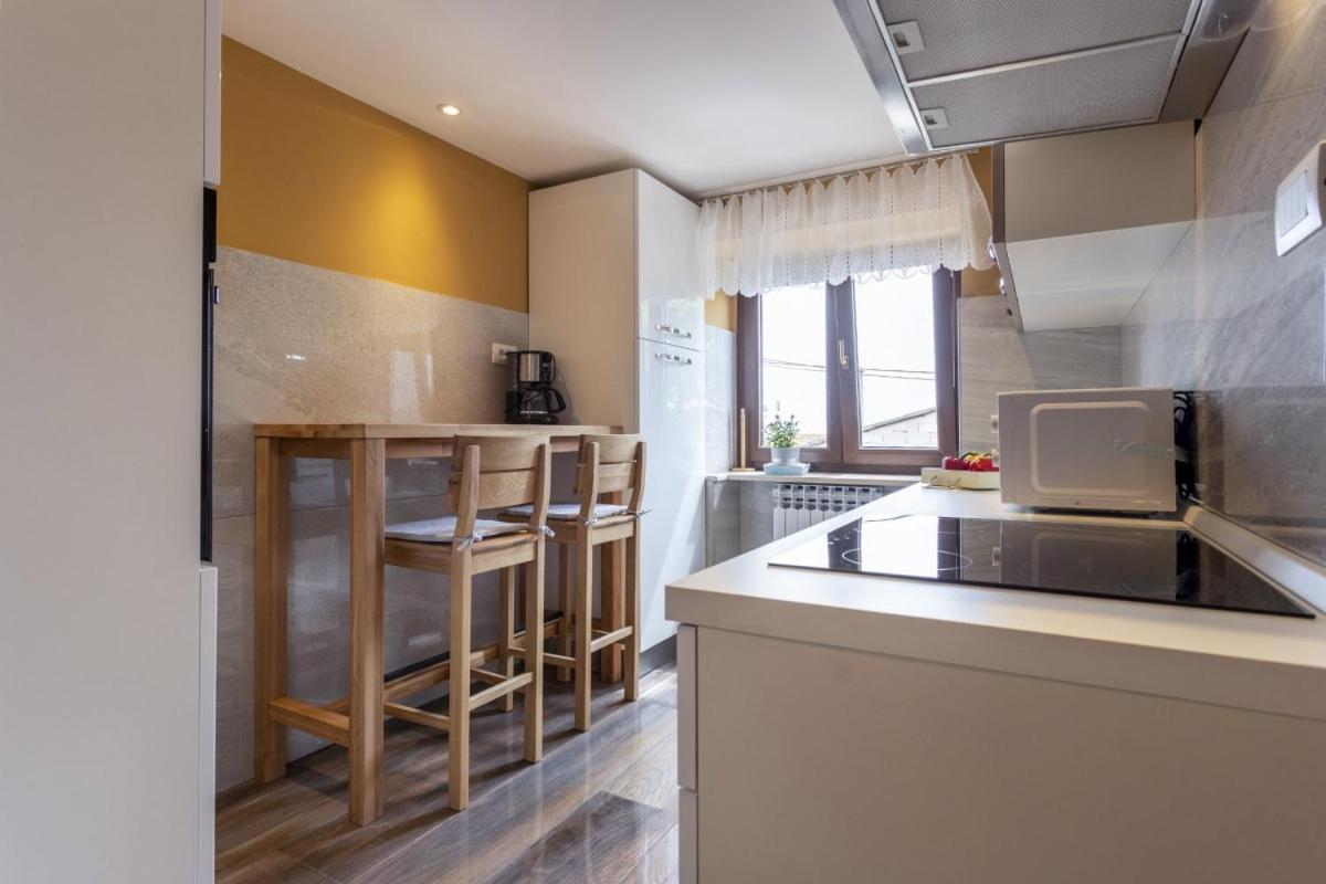 Villa Vita In Porec - Haus Fuer 6-8 Personen Каштелир Экстерьер фото